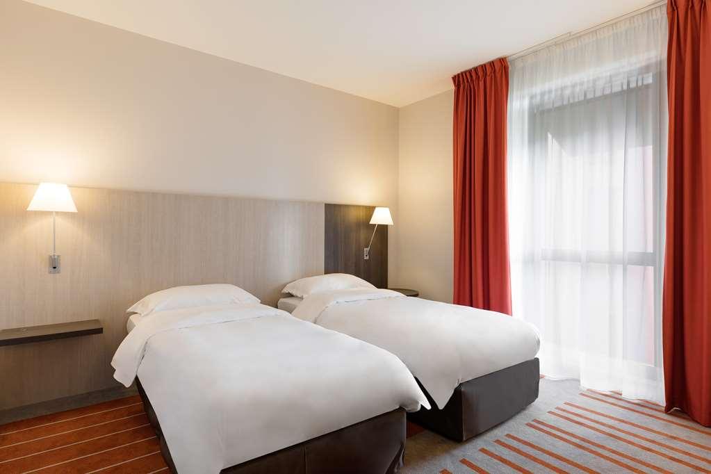 Park Inn By Radisson Lille Grand Stade Villeneuve-d'Ascq Room photo