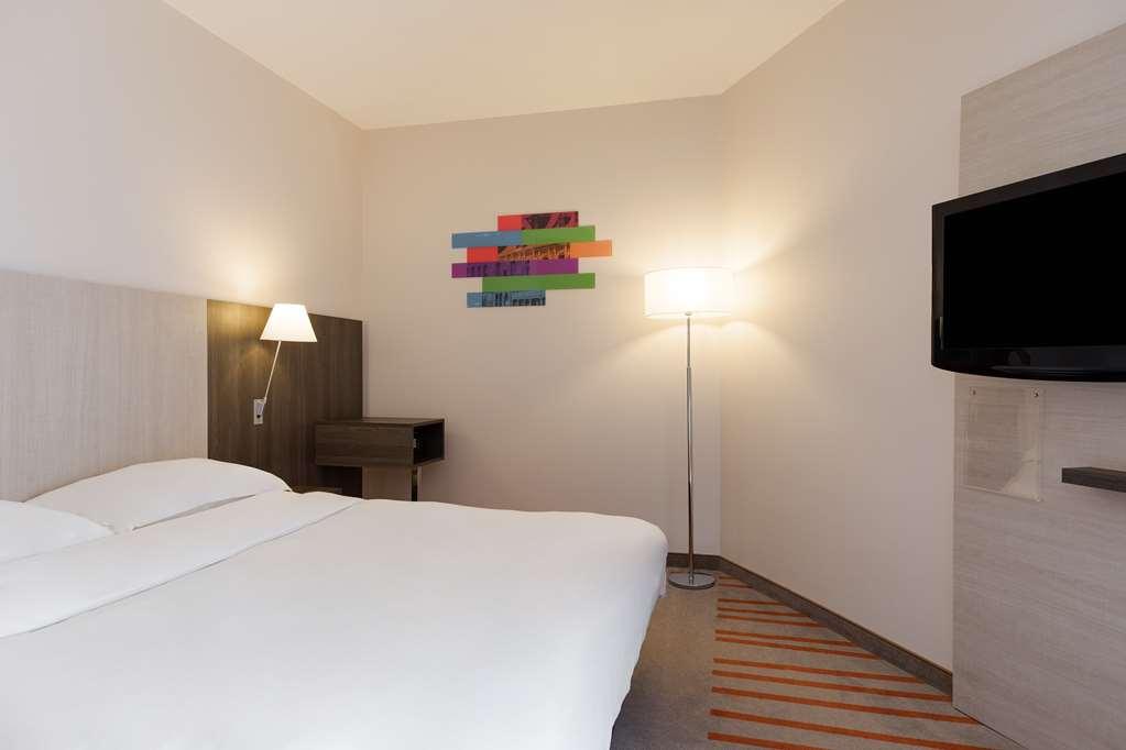 Park Inn By Radisson Lille Grand Stade Villeneuve-d'Ascq Room photo